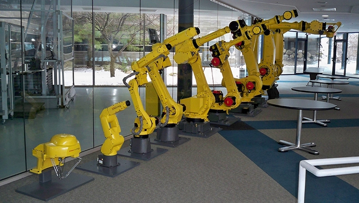 استفاده از ربات صنعتی فانوک در خط تولید، می‌تواند سرعت را تا چند برابر افزایش دهد.