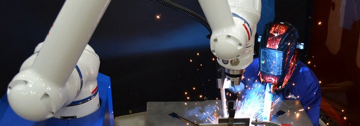 به کارگیری ربات صنعتی