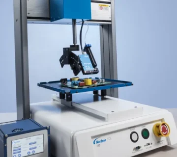 ربات چسب زن